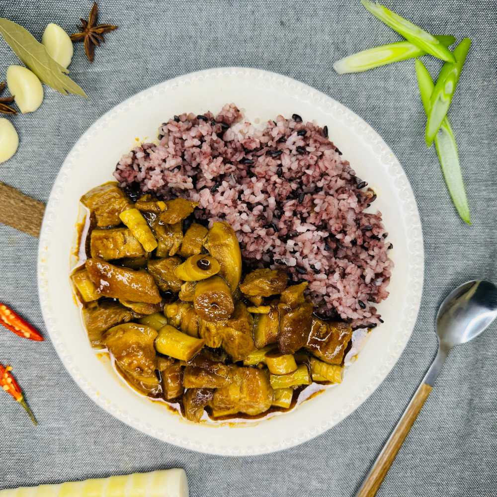 笋尖红烧肉饭 Sweet Braised Pork with Bamboo Shoot